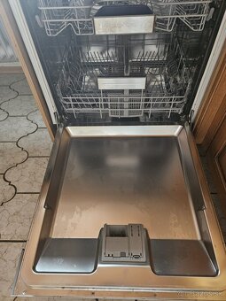 Masivní kuchyňská linka z Německa se spotřebiči - 11