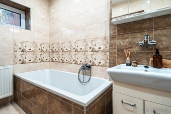 Priestranný dom po rozsiahlej rekonštrukcii | 200 m2 | NL - 11