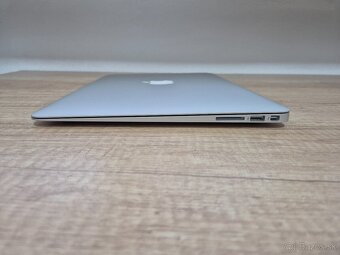 MacBook Air (13-inch, 2017) /Intel Core i5/8GB RAM/128GB SSD - 11