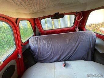 Renault 4GTL - 11