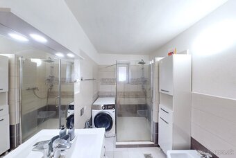 Jedinečná ponuka - bývanie s podnikaním - RD + prevádzka - 11