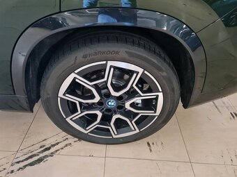 BMW iX1 30xDrive 306P 4.300km odpočet DPH - 11