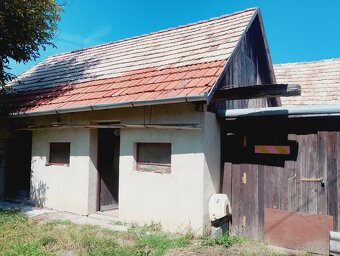 Domček na rovinatom pozemku s výmerou 1192 m2 pri Lučenci. - 11