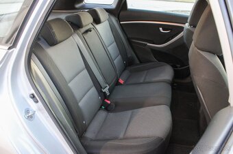 Hyundai i30 CW 1.6 CRDi 16V DOHC - 11