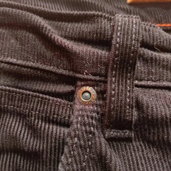 Wrangler čierne menčestrové nohavice široké rovné - 11