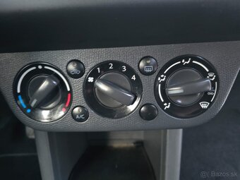 Suzuki Swift 1.3 benzín 4x4 190tisíc km Biela perleť - 11