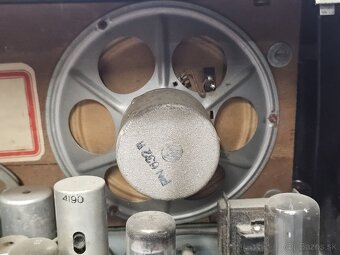 "Accord" 》Tesla 401U 》Starožitné elektronkové radio 》bakel - 11