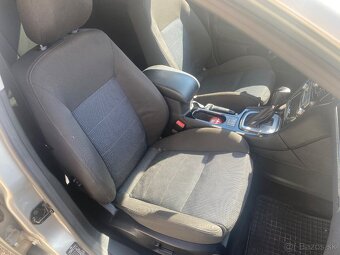 Ford Mondeo 2.0 TDCi DPF Ghia A/T - 11