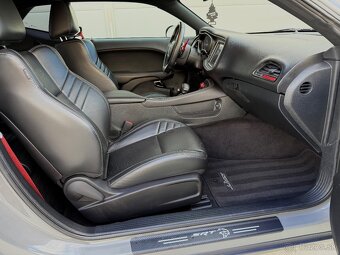 Dodge Challenger SRT Hellcat 6.2 V8 – 717 P - 11