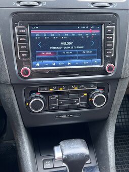 Volkswagen Golf VI - 11