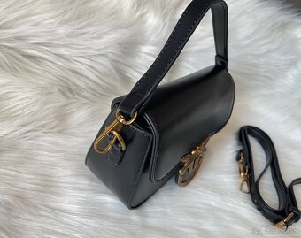 Pinko kabelka - 11