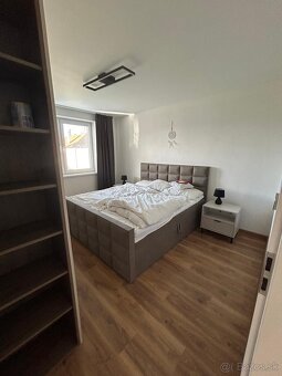 Ponúkam na predaj štýlový rodinný dom pri Senci - 11