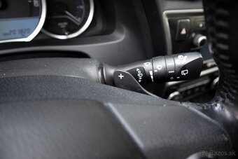 Toyota Auris Touring Sports 1.6 l Valvematic - 11