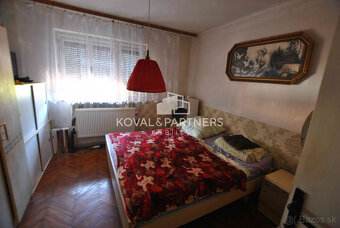 Koval & partners ponúka rodinný dom v obci Zbehy - 11