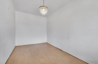 NA PREDAJ 2-IZBOVÝ BYT, PÔVODNÝ STAV, VEĽKÁ LOGGIA, KARLOVKA - 11