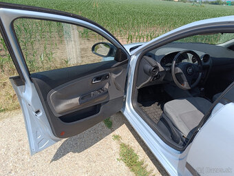 Seat Ibiza 1.4 16V – mestské auto s nízkou spotrebou - 11