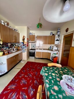 6-izb.rodinný dom, Zobor, pozemok 980 m2 - 11