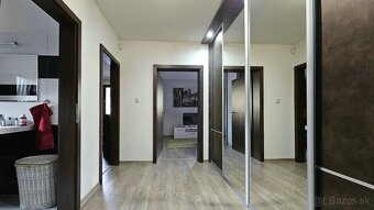 Moderný priestranný 4-izbový rodinný dom v obci Malý Lapáš - 11