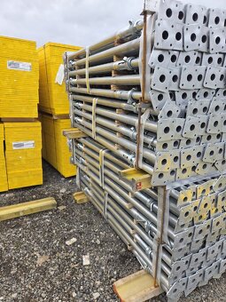 Predám hlavice trojnožky na stavebné stojky - 11