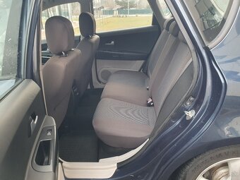 Kia Ceed 1.4 benzin 77kw - 11