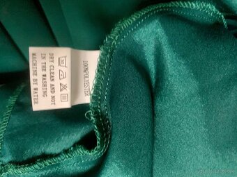 Tmavozelené spoločenské šaty - 11