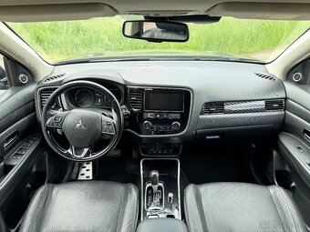 Mitsubishi Outlander 2.2 DI-D 4x4 Automat. 7 miestne. - 11