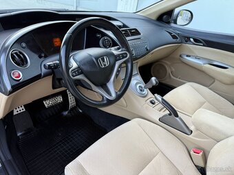 Honda Civic 1.8 Benzín Automat - 11