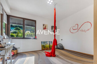 AVENUE | Veľkorysý 8-izbový rodinný dom s bazénom na Zvonček - 11