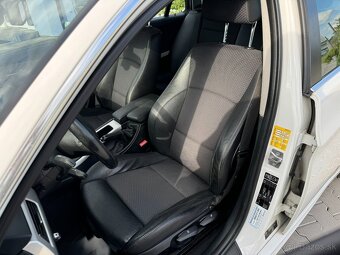 BMW Rad 3 Touring 320d 184k xDrive A/T - 11
