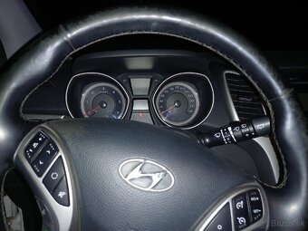 Predám Hyundai i30 1.6 crdi r.v 2016 - 11