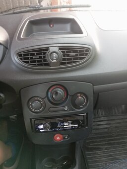 Renault Clio 1.2 rv.2009 Kúpený v SR - 11