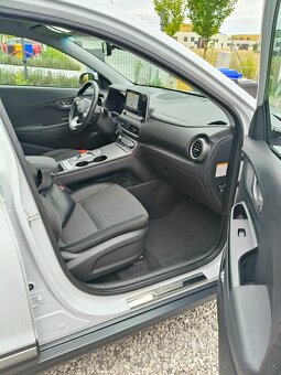 Hyundai Kona Electric - 11