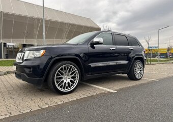 Jeep Grand Cherokee 5.7 HEMI - 11