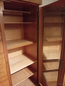 Skrinka pod TV, periniak, gauč a ďalší nábytok - 11