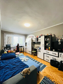 Reality KOMPLEX s.r.o. Vám ponúka EXKLUZÍVNE na predaj pries - 11