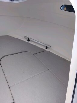 motorová loď QUICKSILVER ACTIV 555 CABIN - 11