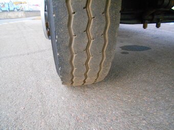 RENAULT KERAX 270.19 4x2 - 11