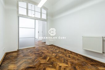 REZERVOVANÉ - NA PREDAJ HISTORICKÁ BUDOVA V CENTRE MESTA - 11