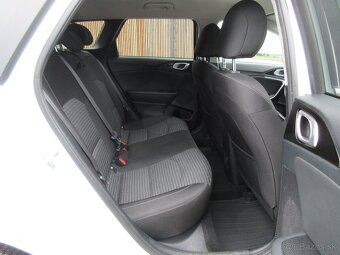 Kia Ceed SW 1.6 CRDi MHEV Gold A/T - 11