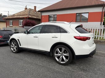 Infiniti FX30dS Premium - 11