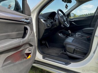 BMW X1 XDrive 18d A/T + sezónne prezutie + SERVIS zadarmo - 11
