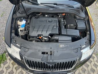 PREDÁM ŠKODA SUPERB COMBI 2.0TDi 125kW 4x4 XENON dovoz DE - 11