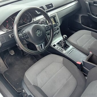 Volkswagen Passat b7 1.6tdi - 11