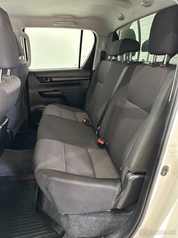 Toyota Hilux DC 2.4 I D-4D Live 4x4 odpočet DPH - 11