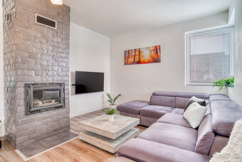 Na predaj rodinný dom s rozľahlým pozemkom v Kostolišti - 11