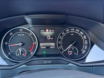 Škoda Superb combi 2.0 TDI DSG STYLE - 11