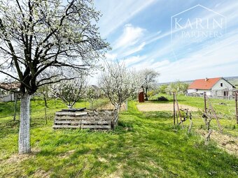 Vinohradnícky domček po reko aj s vinohradom, za Líštinami - 11