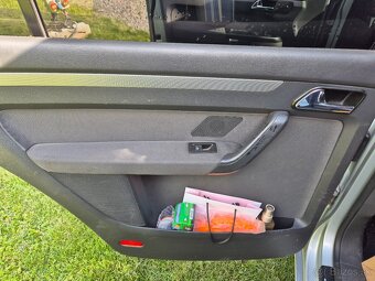 Volkswagen Touran 1,9 TDI 74Kw - 11