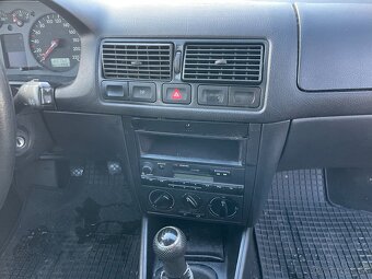 Volkswagen Golf IV - 11