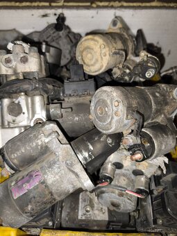 SUBARU - náhradné diely - 11